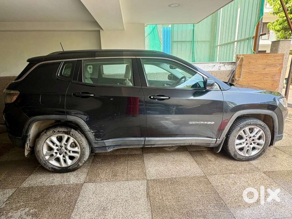 Jeep Compass 2017 Diesel Black Well Maintained  – Gurgaon