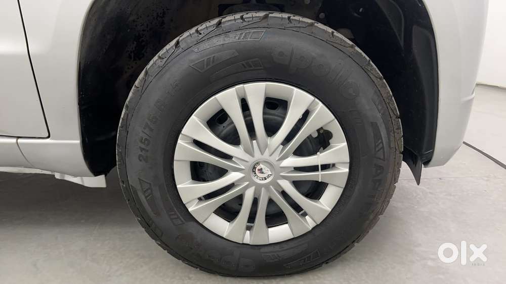 Mahindra Tuv 300 T4, 2016, Diesel