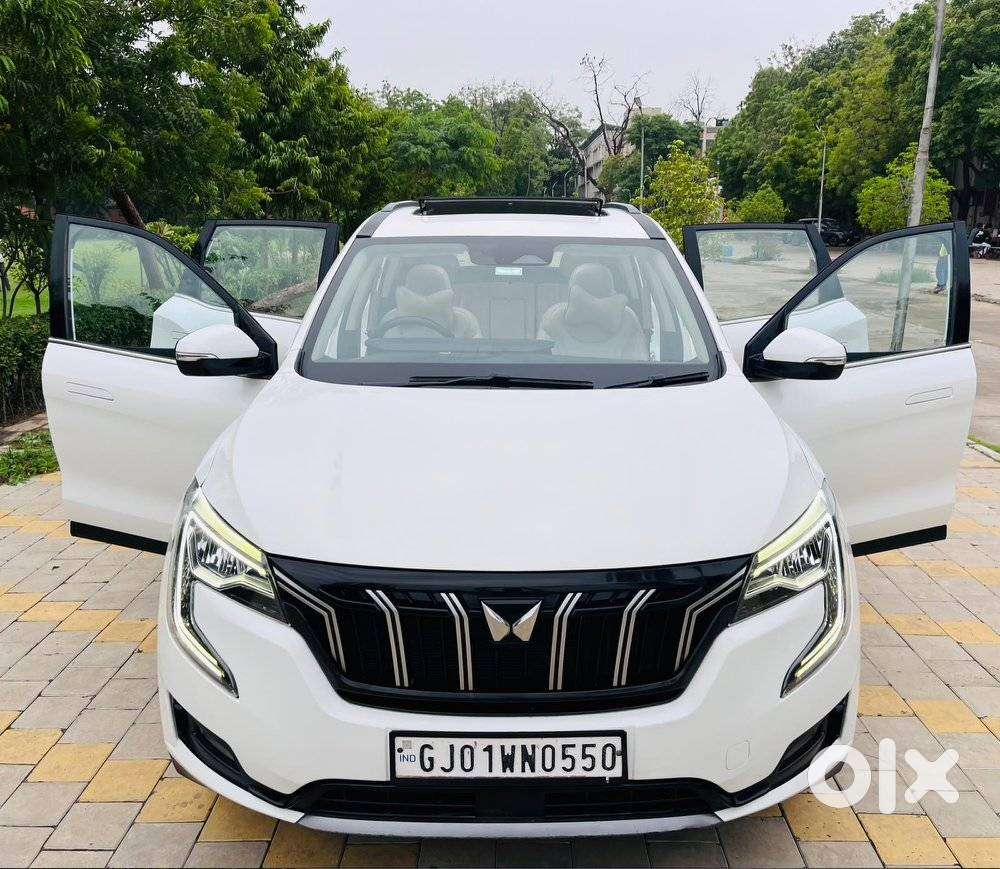 Mahindra Xuv700 2.2 Ax 7 Diesel At Str, 2023, Diesel