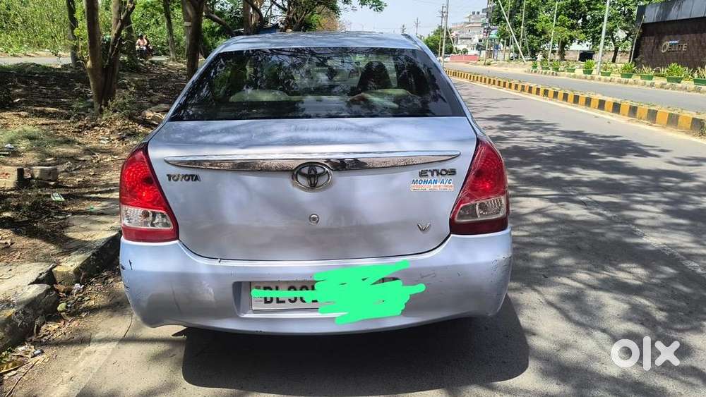 Toyota Etios 2011 Petrol Well Maintained