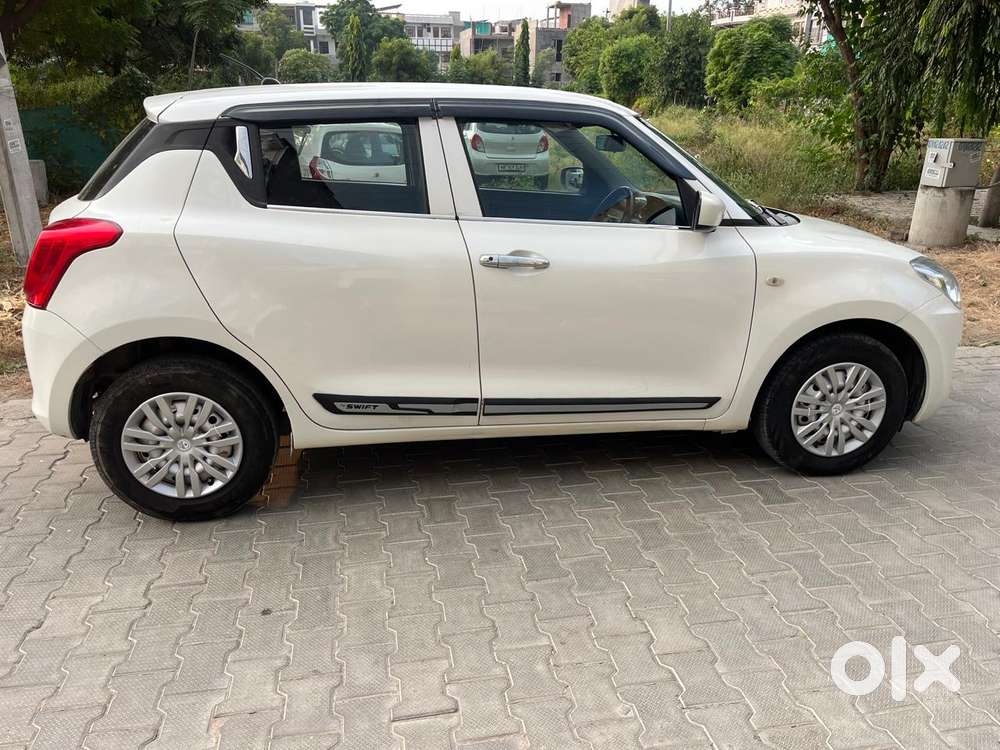 Maruti Suzuki Swift 1.2 Lxi (o), 2021, Petrol