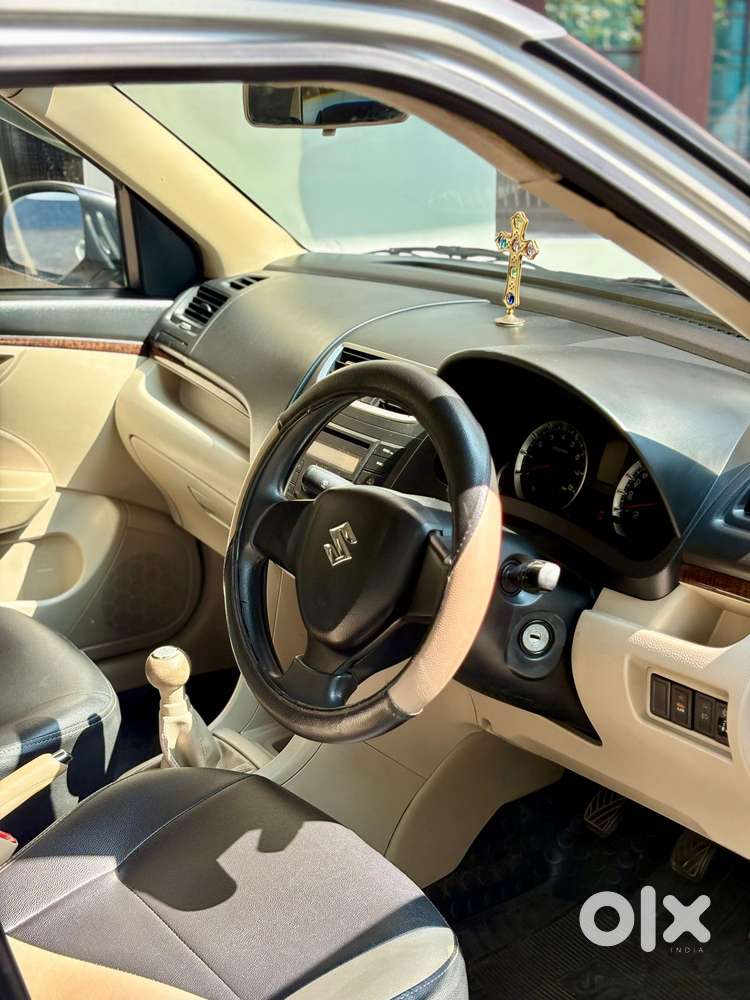 Maruti Suzuki Swift Dzire 1.2 Vxi Bsiv, 2014, Petrol