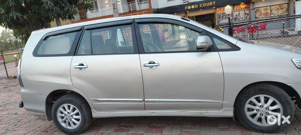 Toyota Innova Car Diesel 2014