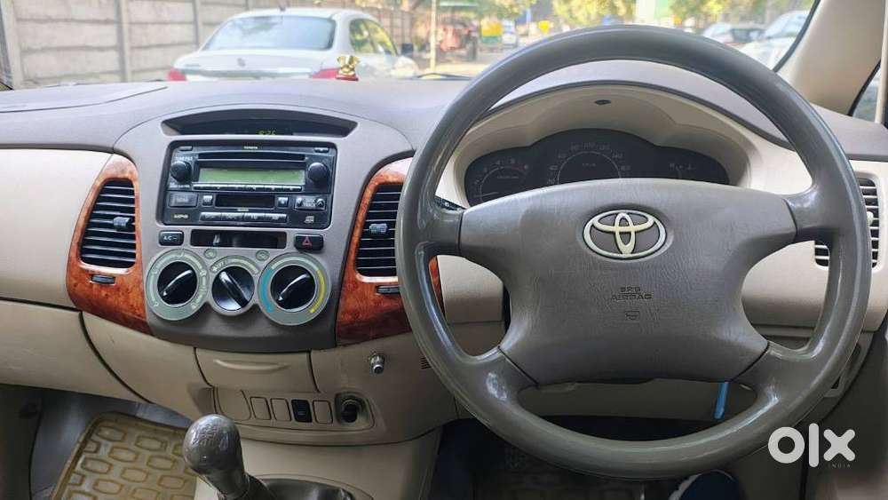 Toyota Innova 2004-2011 2.5 V Diesel 7-seater, 2007, Diesel