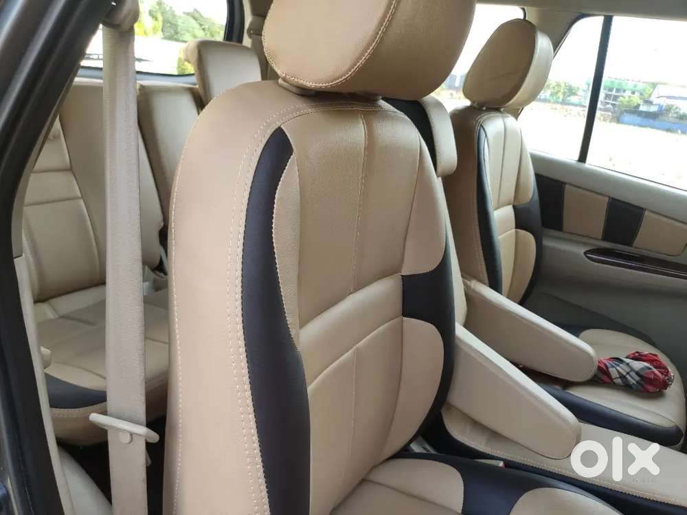 Toyota Innova 2.5 V 2012