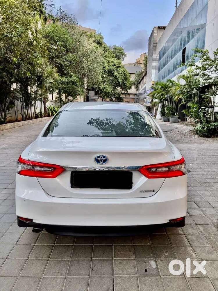 Toyota Camry Hybrid 2022 Car Available