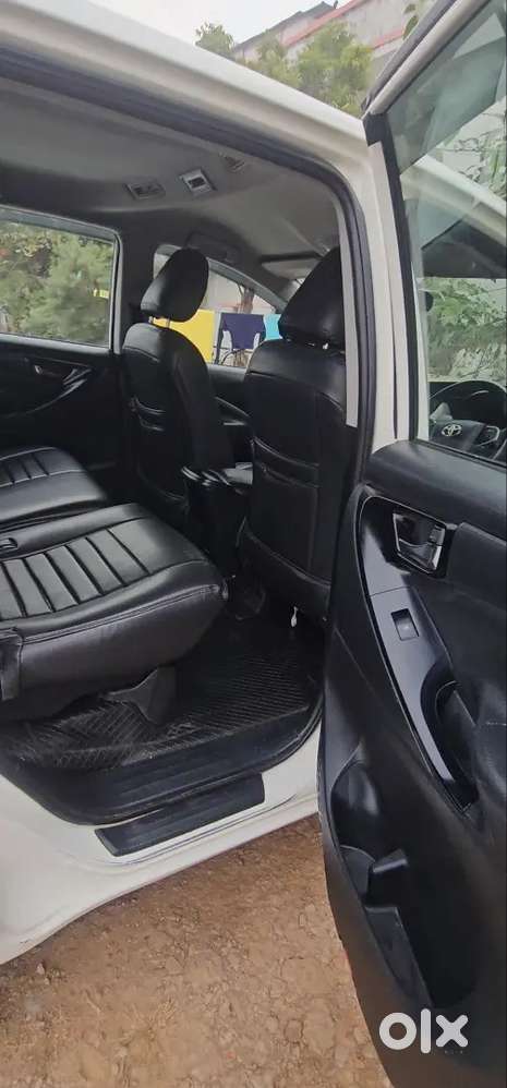 Toyota Innova Crysta 2017 Diesel 205000 Km Driven