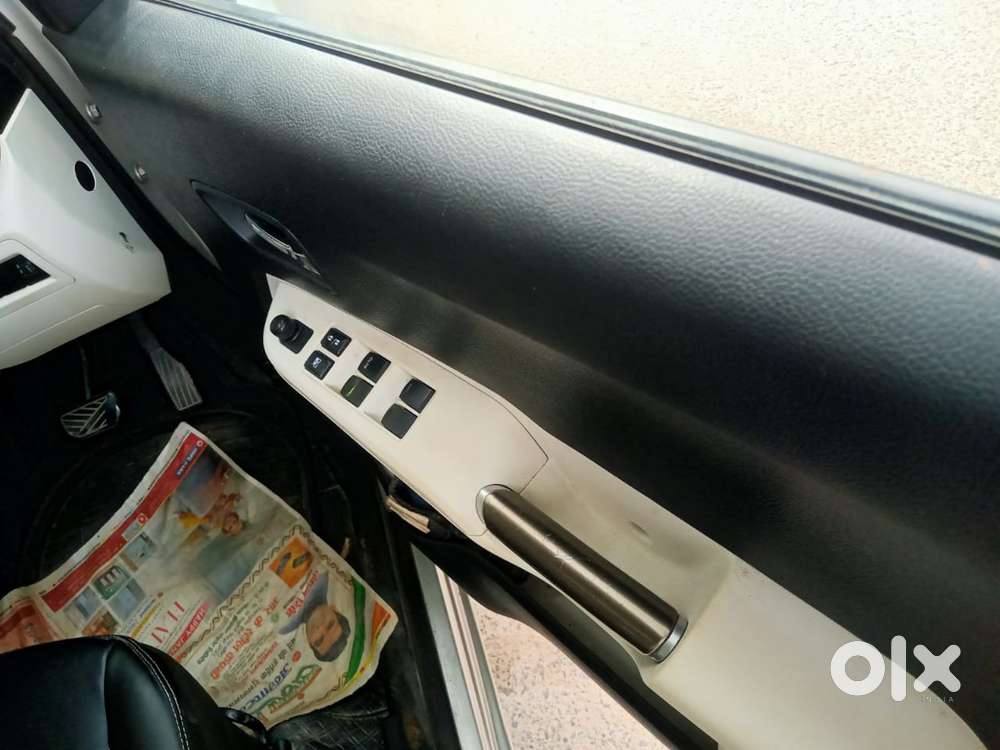 Maruti Suzuki Ignis 1.2 Amt Delta, 2017, Petrol