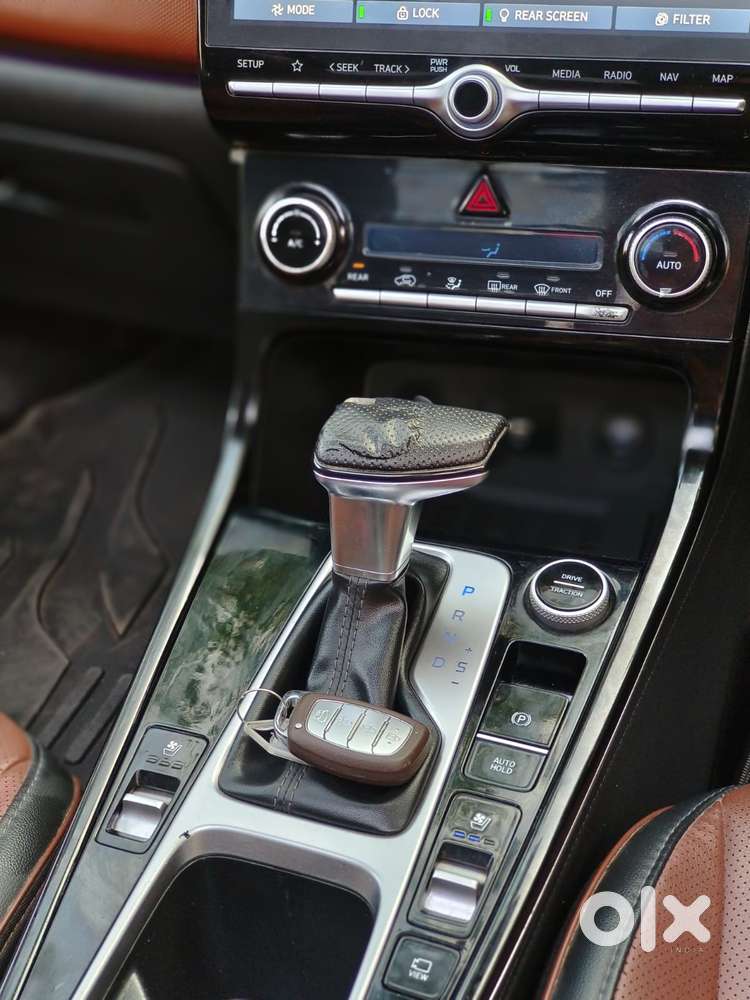 Hyundai Alcazar 1.5 Signature (o) Diesel At 6 Str Dual Tone, 2022, D..