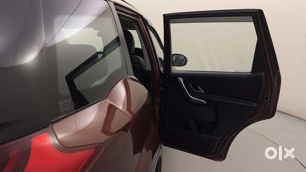 Mahindra Xuv500 W7 At, 2019, Diesel