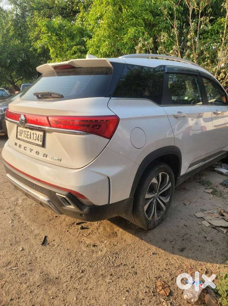 Mg Hector Plus Sharp Pro 1.5 Turbo Petrol 7 Str Dual Tone, 2023, Pet..