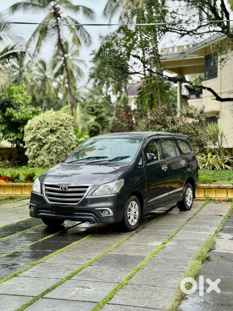 Toyota Innova 2.5 Gx 8 Str Bs-iii, 2015, Diesel