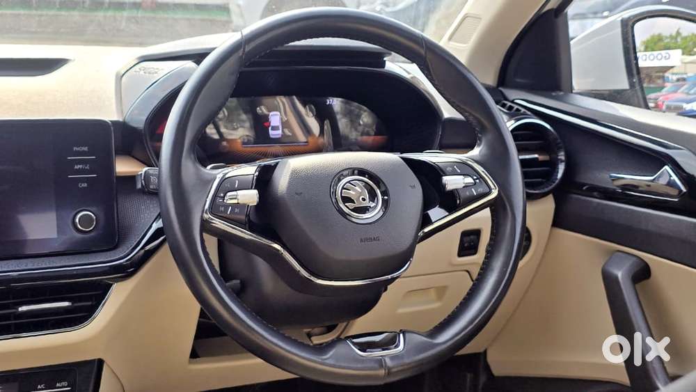 Skoda Slavia 1.5 Tsi Style At, 2023, Petrol