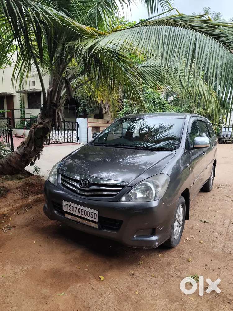 Toyota Innova 2.5 Vx 2011