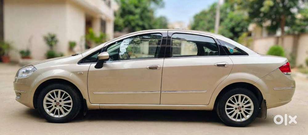 Fiat Linea Emotion Pk 1.4, 2010, Petrol