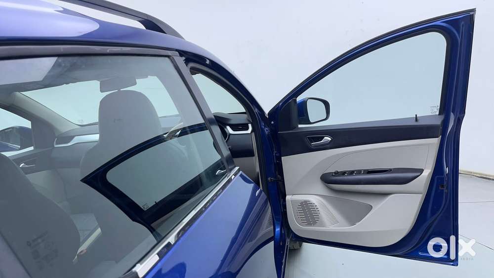 Renault Triber Rxz, 2020, Petrol