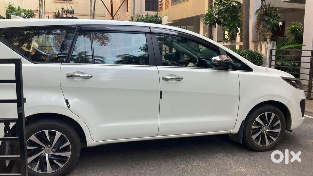 Dr. Owned Well Maintained Innova Crysta Limited Ed 2.7 Z Automatic