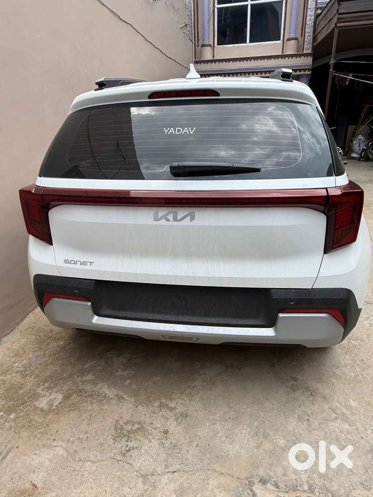 Kia Sonet Petrol Manual 2026