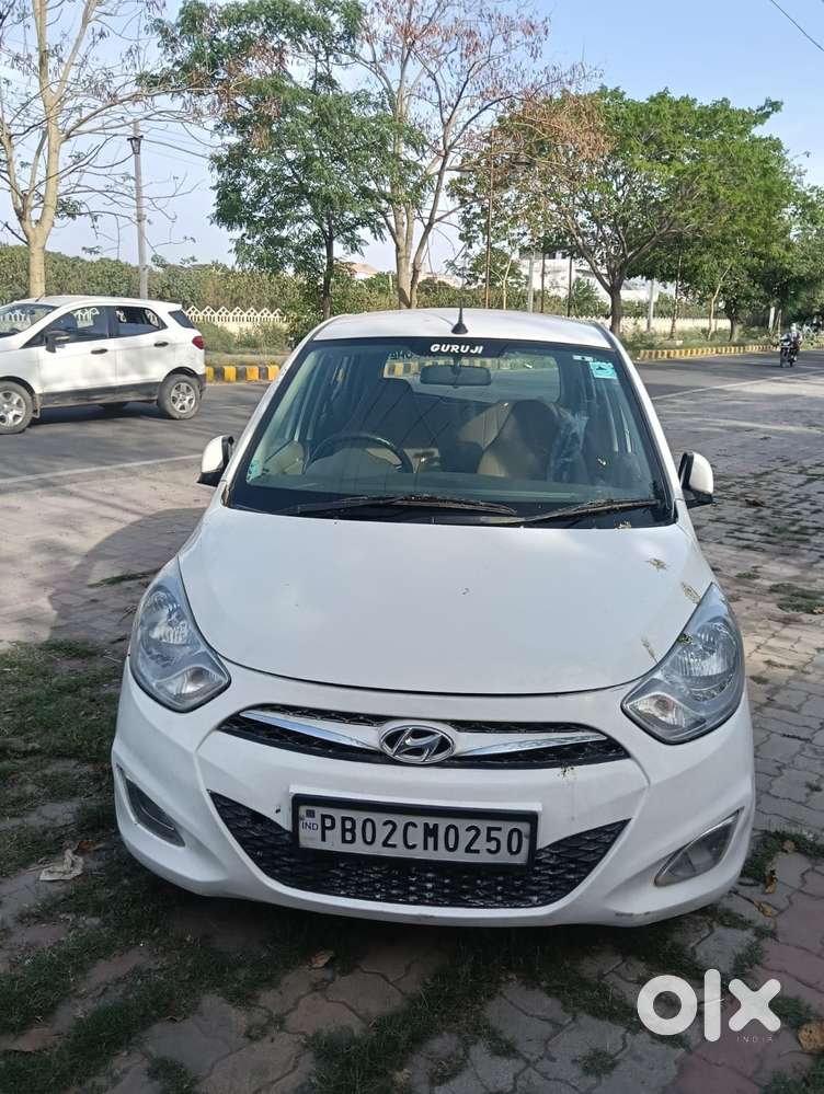 Hyundai I10 Sportz At, 2014, Petrol