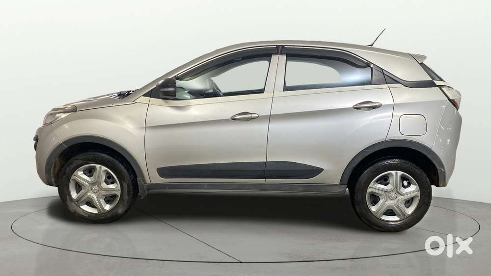 Tata Nexon 1.2 Revotron Xma, 2018, Petrol