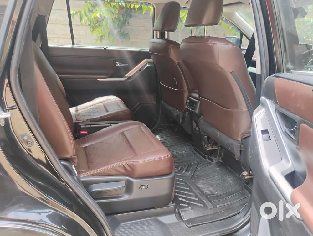 Toyota Innova Hycross 2.0 Zx Hybrid 7 Str, 2025, Petrol