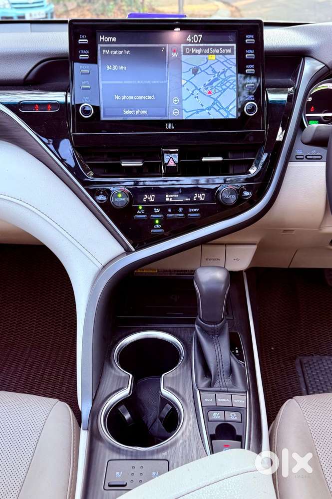 Toyota Camry Hybrid, 2024, Petrol