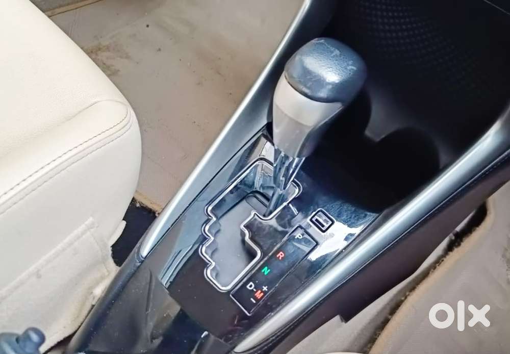 Toyota Yaris V Cvt, 2020, Petrol