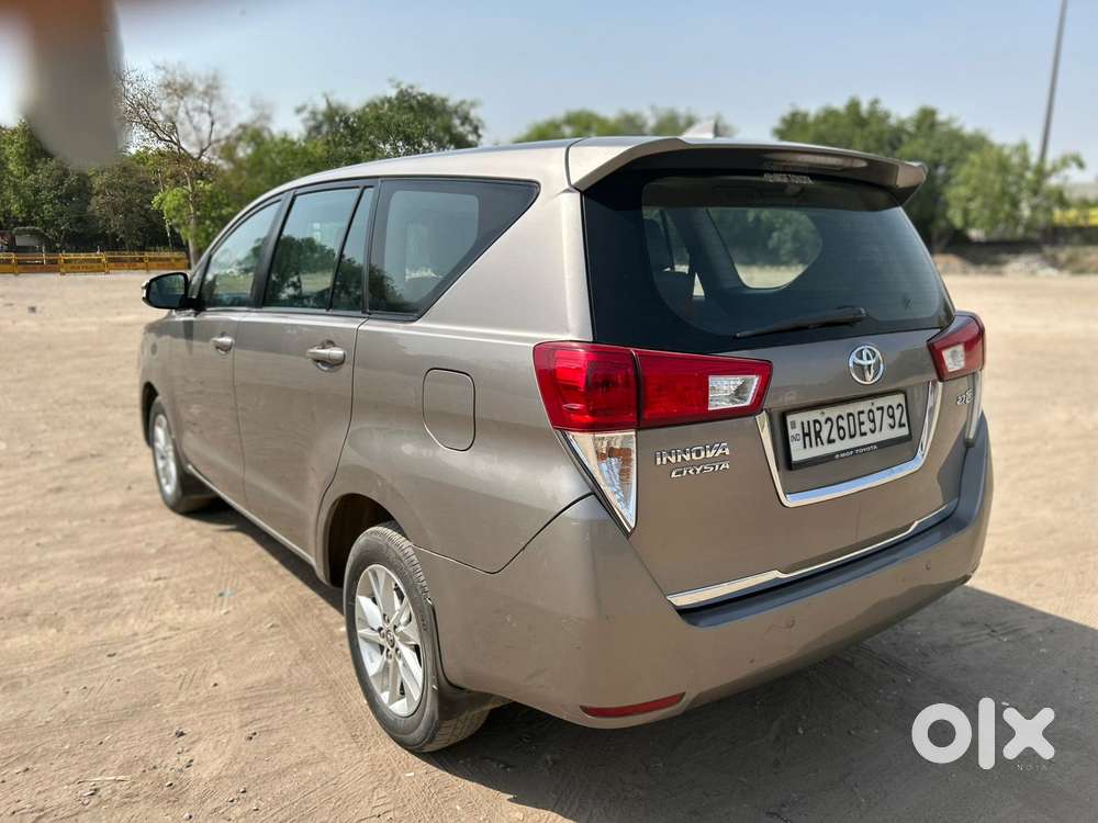 Toyota Innova Crysta 2.4 Gx Mt 8s, 2017, Petrol