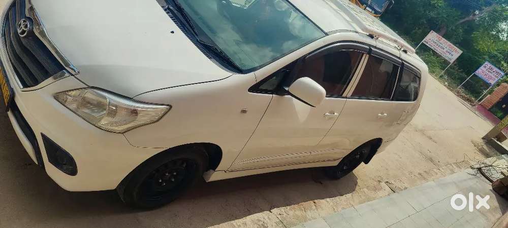 Toyota Innova Diesel 2016 Model