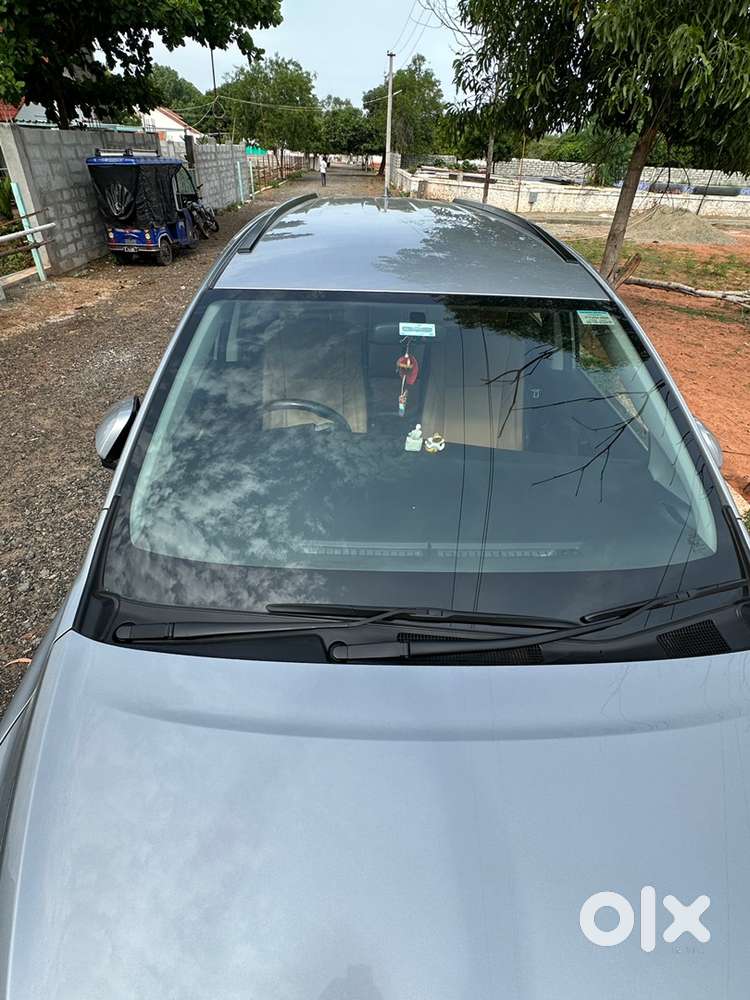 Toyota Innova Crysta 2024