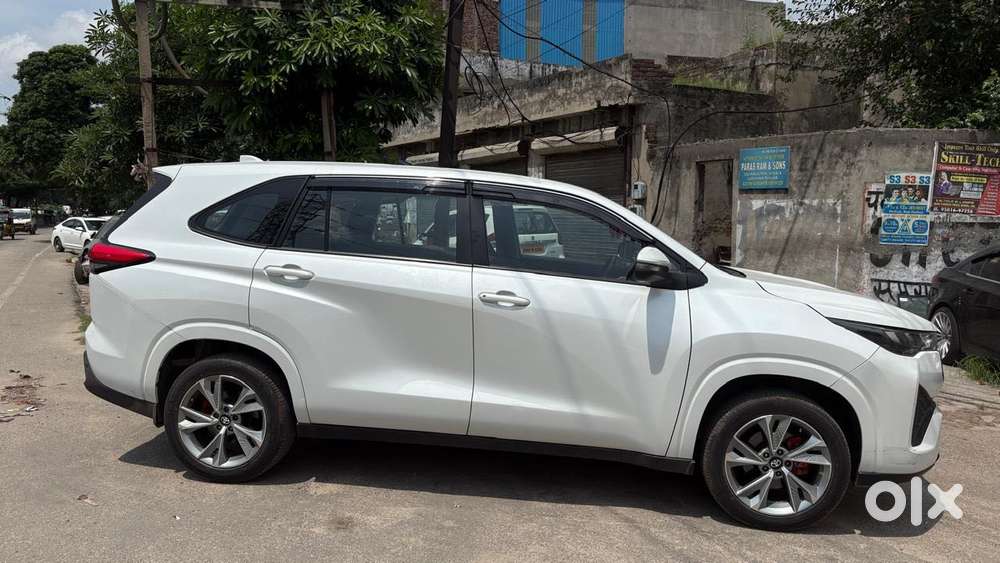 Toyota Innova Hycross 2.0 Gx 7 Str, 2024, Petrol