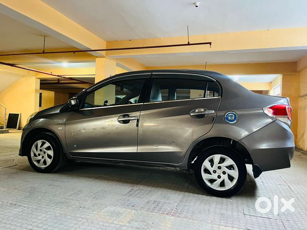 Honda Amaze 2015 Diesel Well Maintained