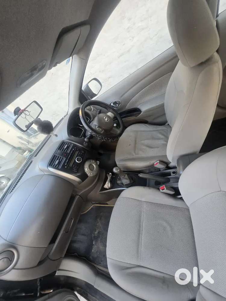 Nissan Sunny 2012 Diesel Well Maintained Top Model Push Button Start