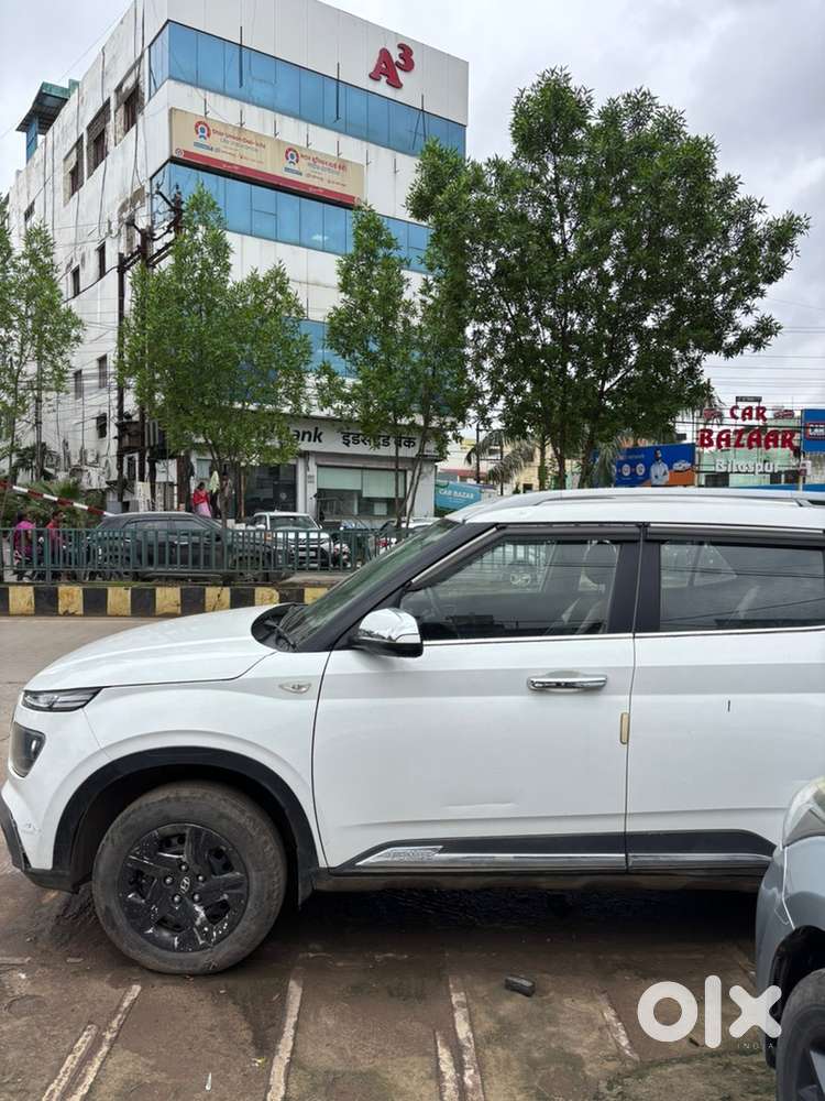 Hyundai Venue Petrol 2021