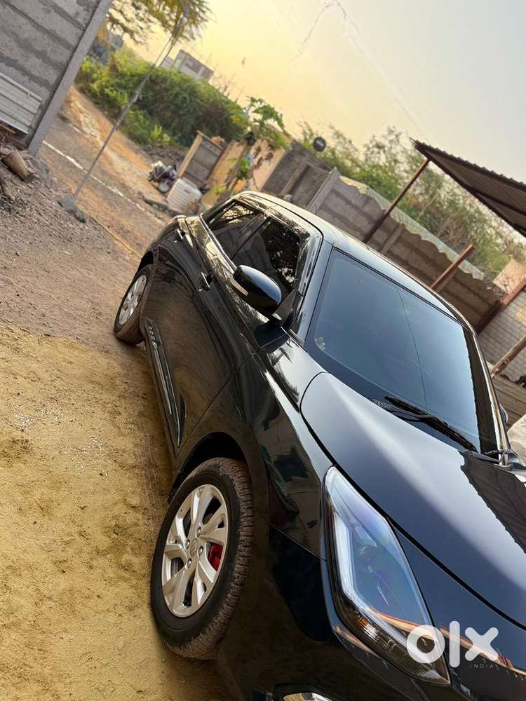 Maruti Suzuki Swift 2025 Petrol 7780 Km Driven