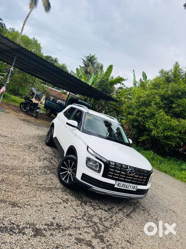 Hyundai Venue 2022 Urgent Sale Negotiable Price Neat Condition