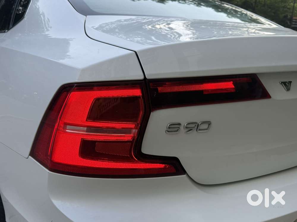 Volvo S90 D4 Momentum, 2019, Diesel