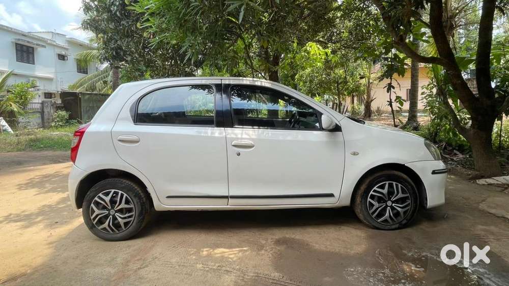 Toyota Etios Liva 2012 Diesel 140000 Km Driven