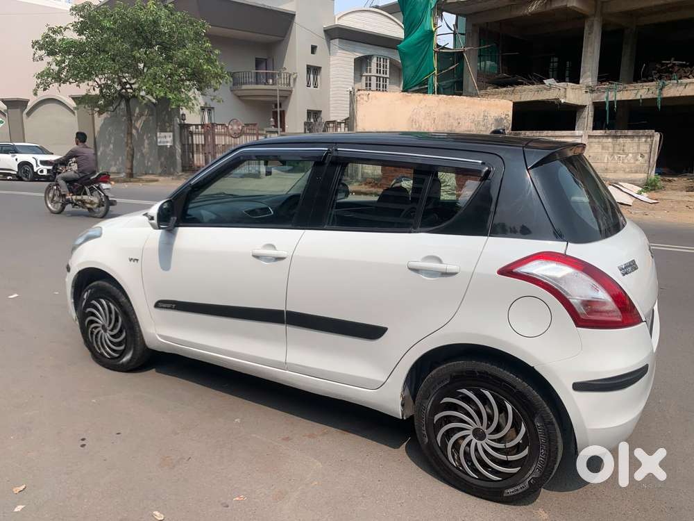 Maruti Suzuki Swift 1.2 Vxi (o), 2017, Cng & Hybrids