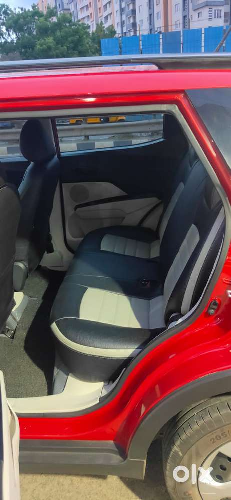 Mahindra Xuv300 1.2 W6 Amt Petrol, 2023, Petrol