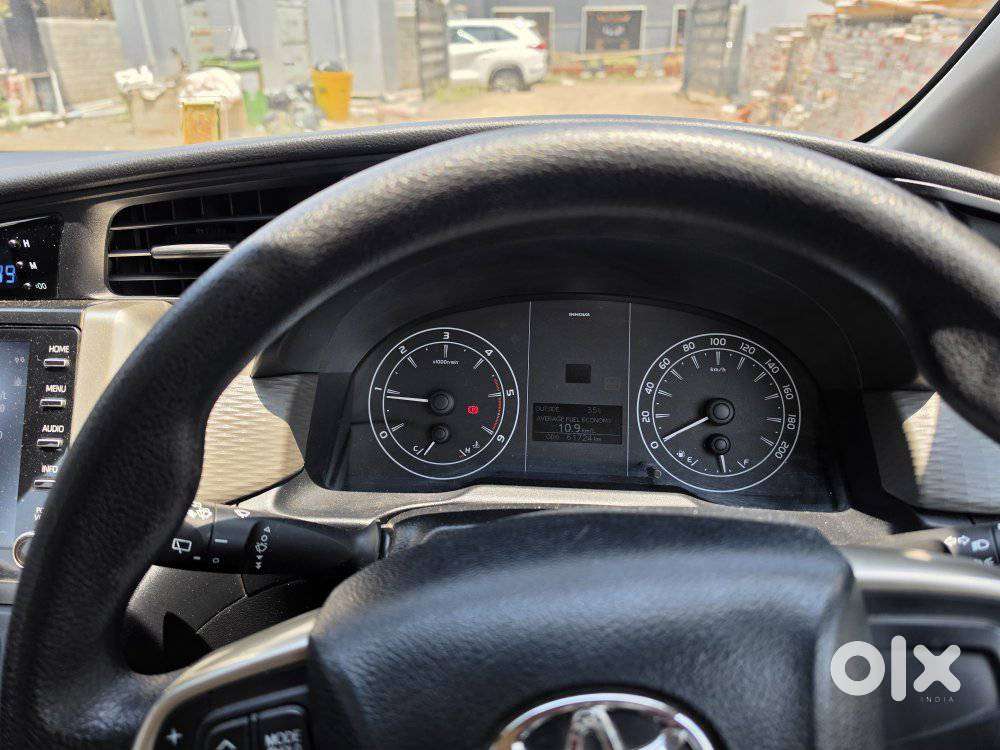 Toyota Innova Crysta 2.4 G Mt, 2022, Diesel