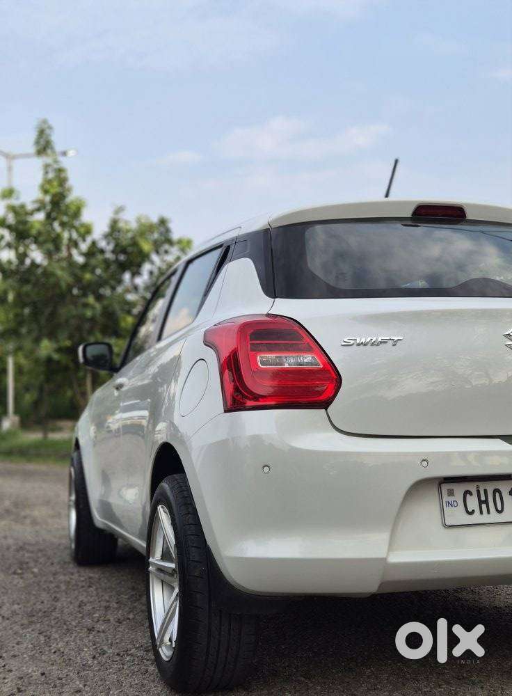 Maruti Suzuki Swift Vxi + Manual, 2021, Petrol