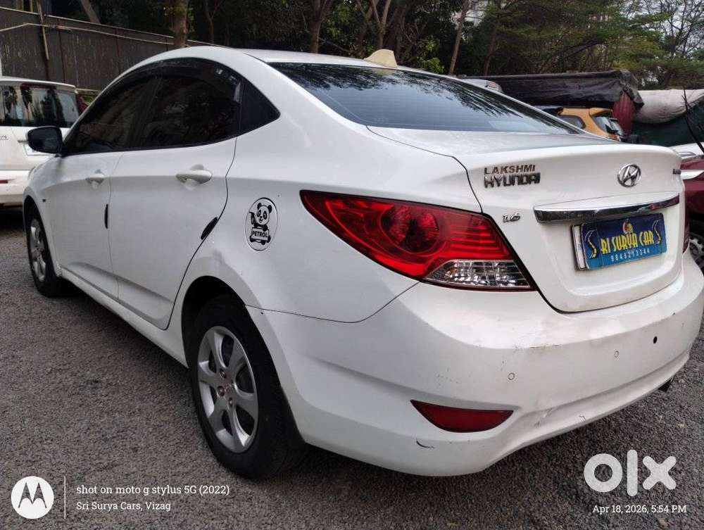 Hyundai Fluidic Verna 1.6 Vtvt S, 2011, Petrol