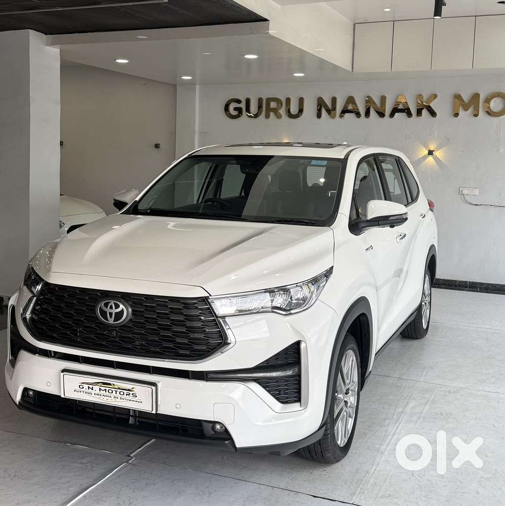 Toyota Innova Hycross 2.0 Zx Hybrid 7 Str, 2023, Cng & Hybrids