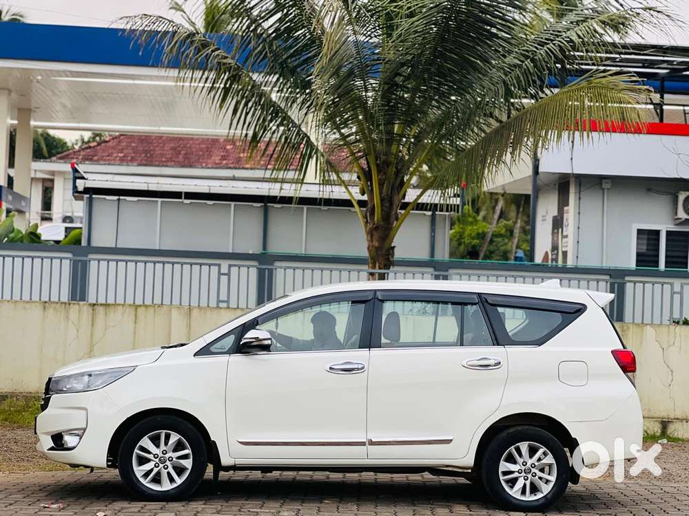 Toyota Innova Crysta 2.4 G Plus Mt, 2017, Diesel