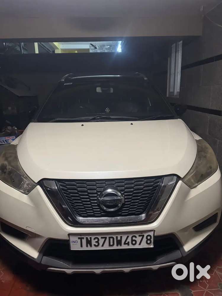 Nissan Kicks Top End Dual Tone