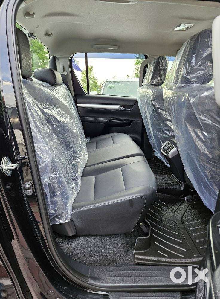 Toyota Hilux Black Edition Diesel Turbo Automatic, 2025, Diesel