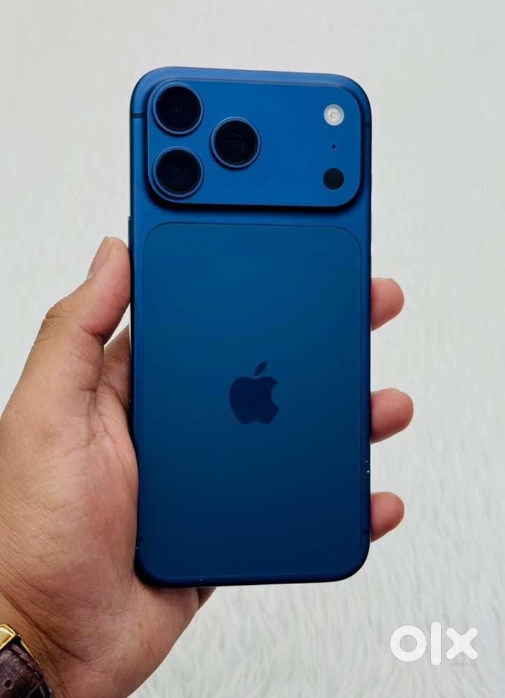 iPhone 17 Pro Max 256GB 98% battery dual eSIM phone and bill available