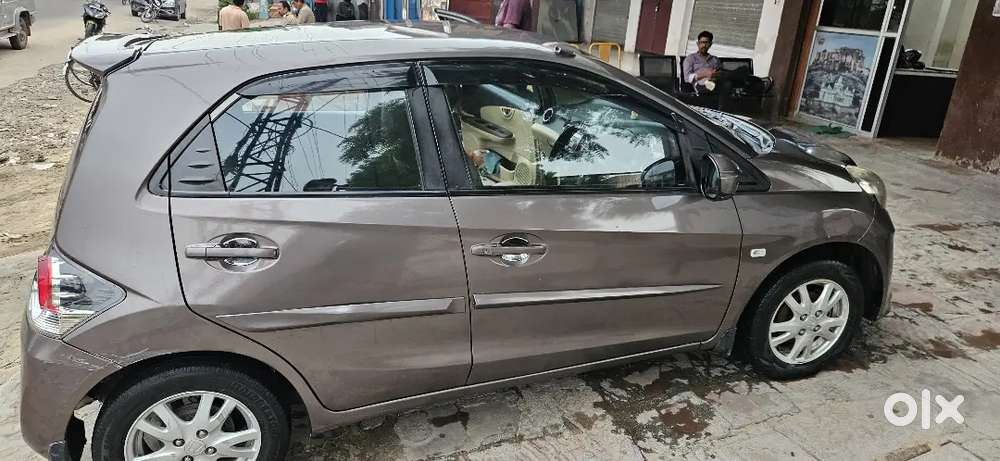 Honda Brio 2012 Petrol Well Maintained