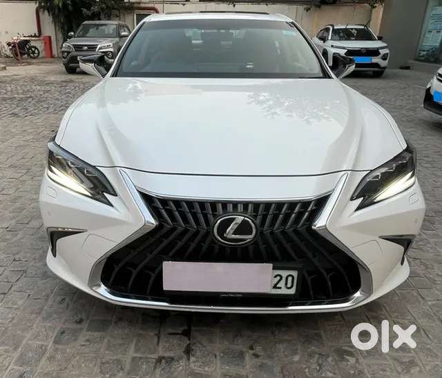 Lexus Es, 2023, Petrol
